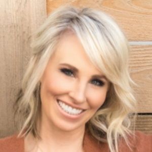 Meet your Posher, Leslie